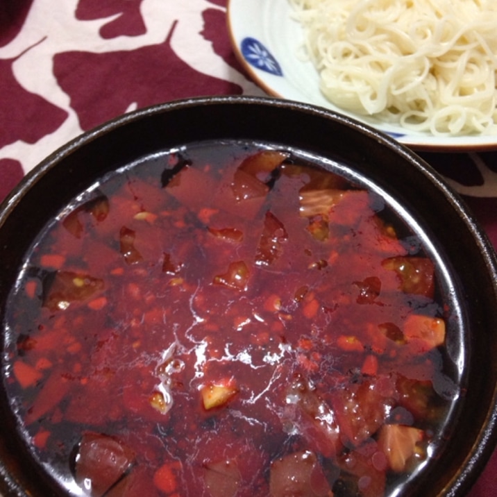 食べ応えバッチリ☆トマトラー油そうめん